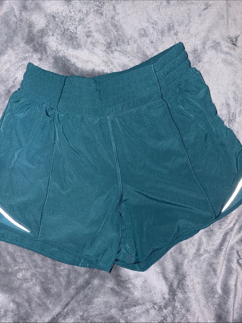 Lululemon Hotty Hot High-Rise Lined Short 4"